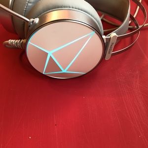 Gaming headphones